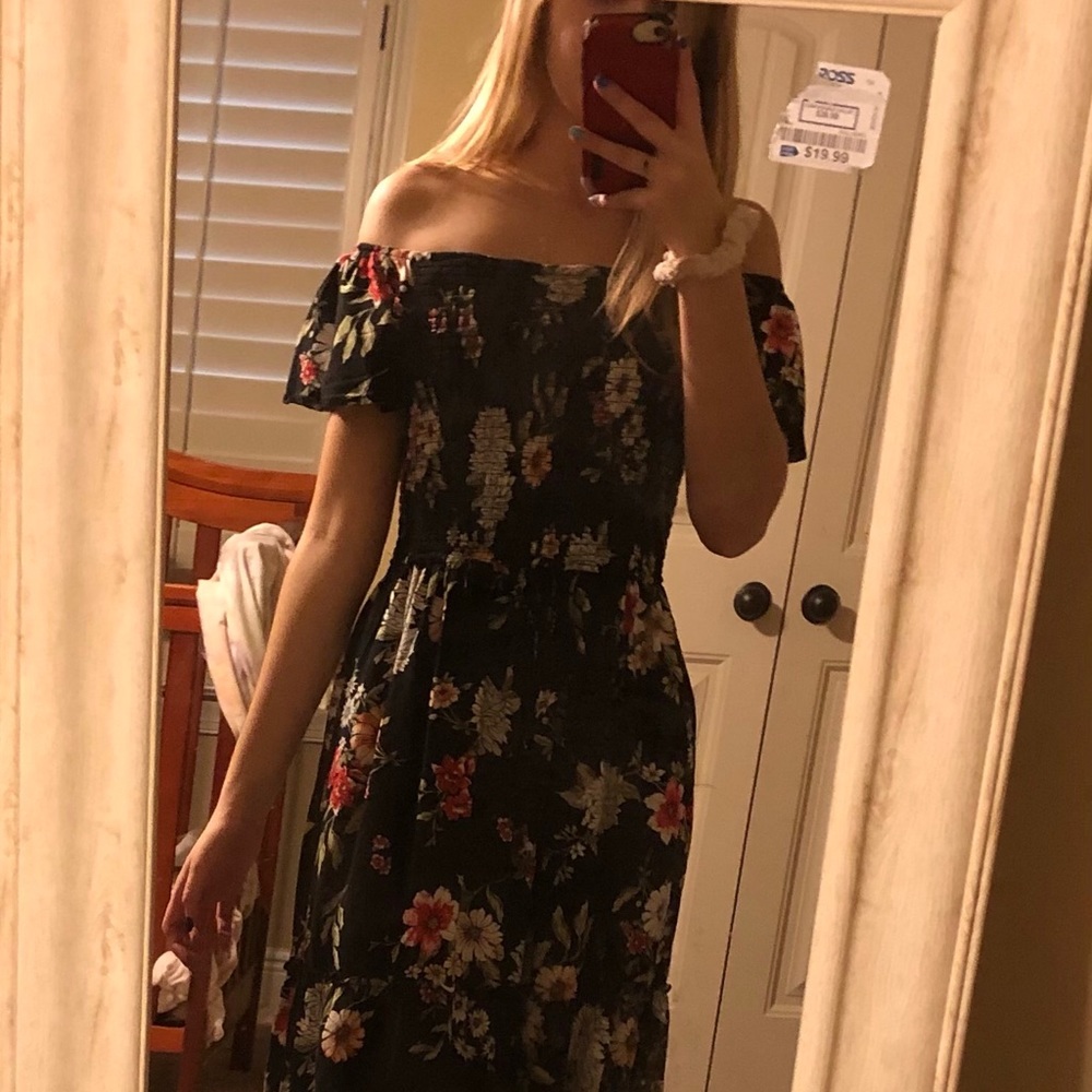 Black and floral dress🖤